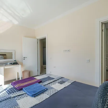 Kizilagac'da Muestakil Konumda Luex Bodrum