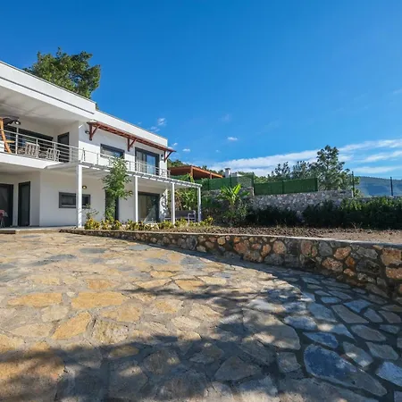Kizilagac'da Muestakil Konumda Luex Apartman